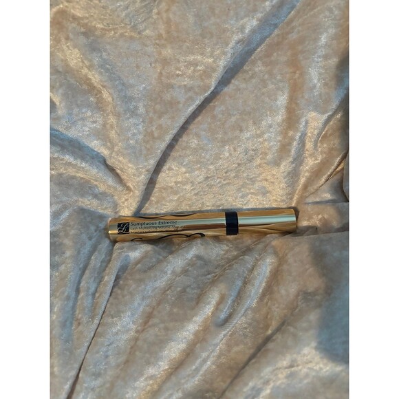 Estée Lauder mascara - Picture 1 of 2